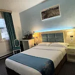 Hotell Grand Paris 2*