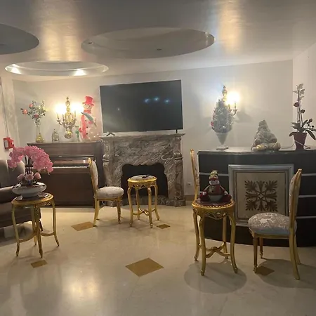 Hotell Grand Paris 2*