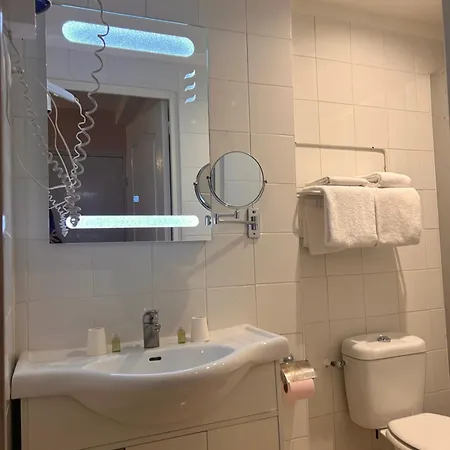 Hotel Grand Paris 2*