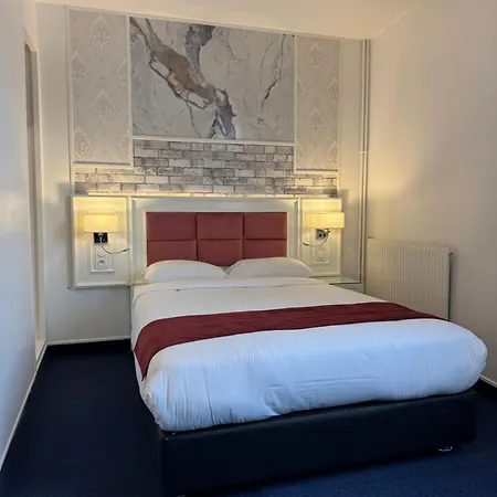 Hotel Grand Paris 2*