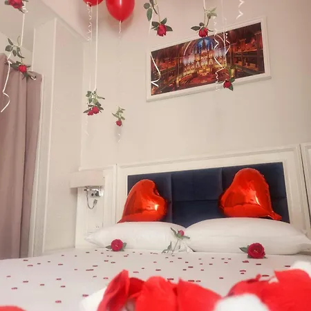 Grand Paris Hotel 2*